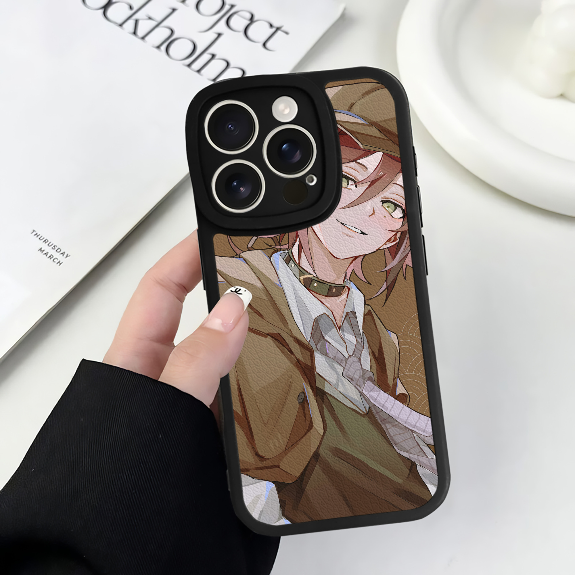 （画像用） 文豪ストレイドッグス Bungo Stray Dogs 【iPhone 16シリーズ対応】シリコンスマホケース（レザー調） 材質：シリコン